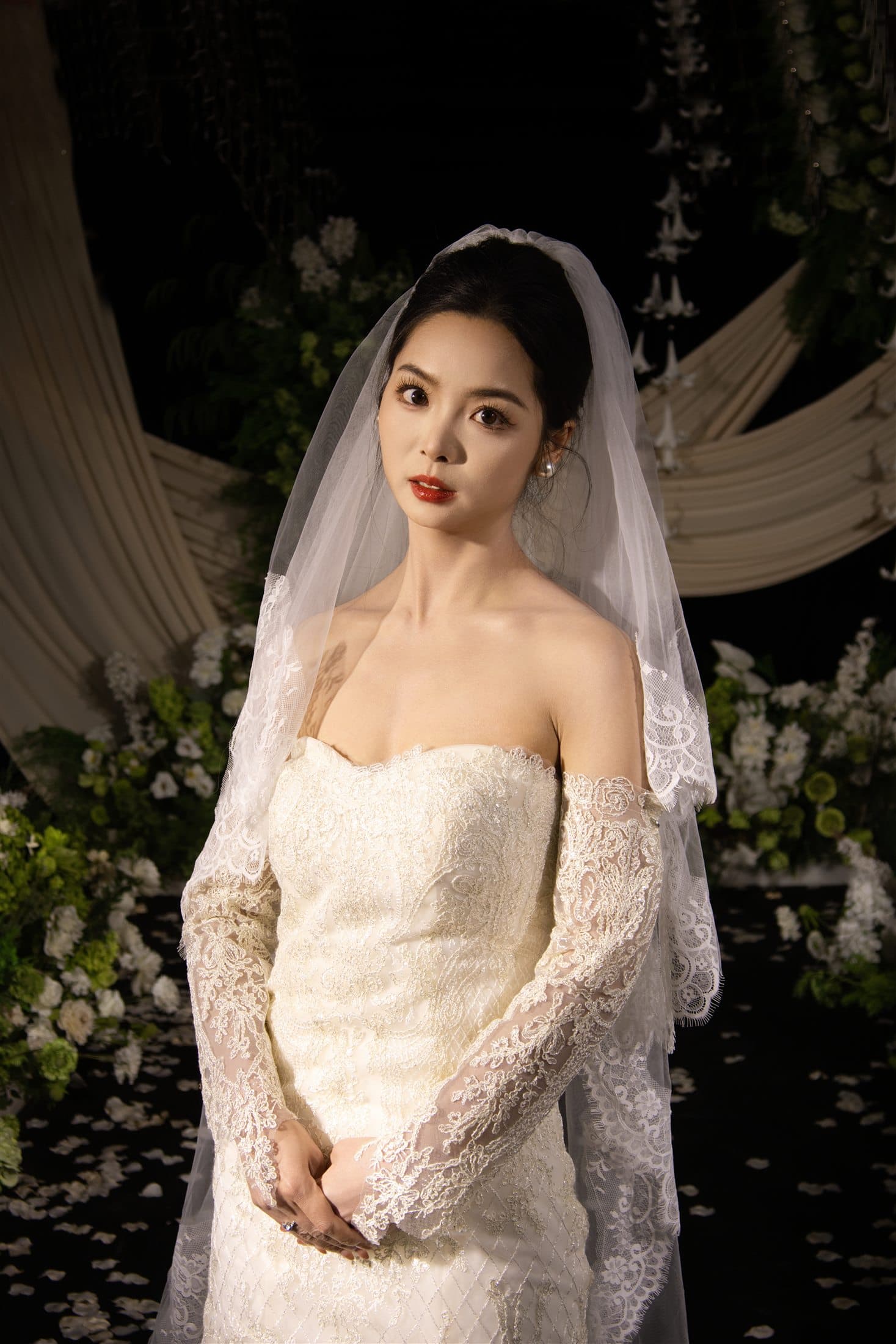 婚礼人物侧影